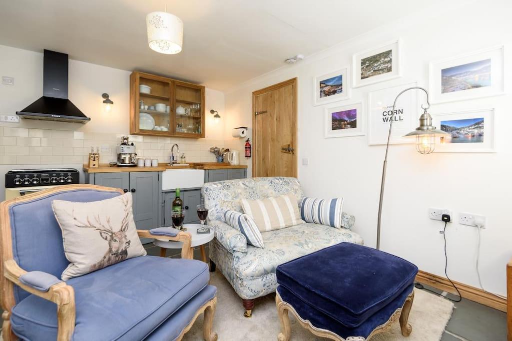 Bijou Coastal Apartment In Polperro With Hot Tub Onsite Parking Downhill Walk To Village Exteriör bild