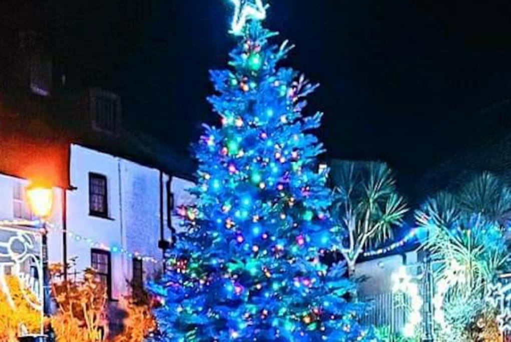 Bijou Coastal Apartment In Polperro With Hot Tub Onsite Parking Downhill Walk To Village Exteriör bild