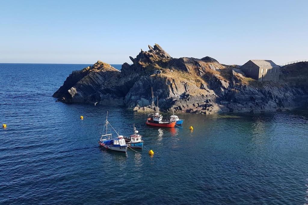 Bijou Coastal Apartment In Polperro With Hot Tub Onsite Parking Downhill Walk To Village Exteriör bild