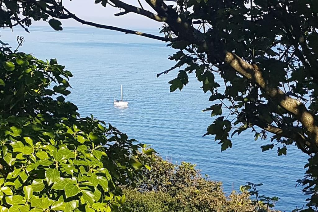 Bijou Coastal Apartment In Polperro With Hot Tub Onsite Parking Downhill Walk To Village Exteriör bild