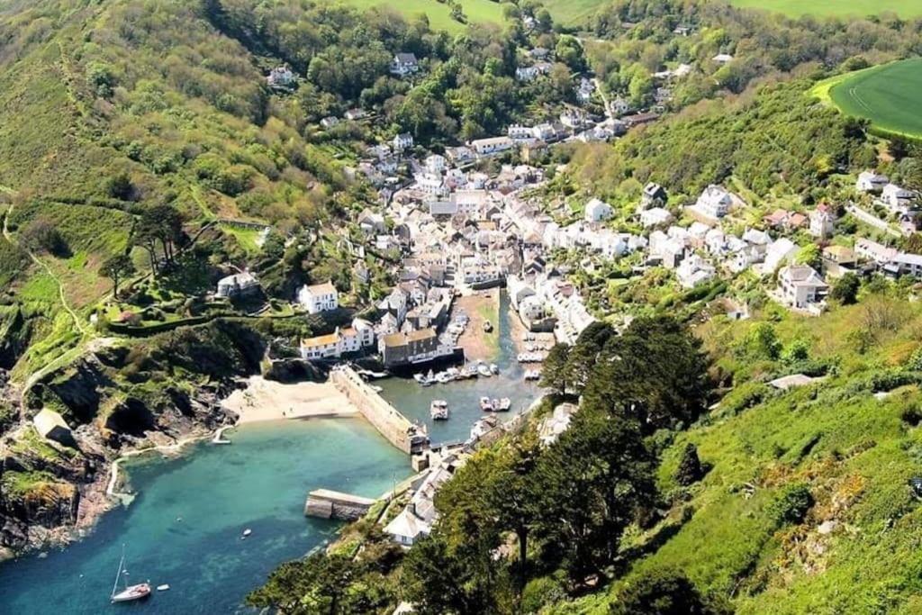 Bijou Coastal Apartment In Polperro With Hot Tub Onsite Parking Downhill Walk To Village Exteriör bild