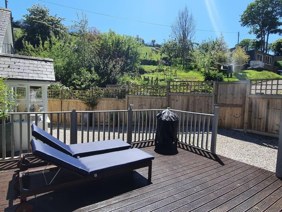 Bijou Coastal Apartment In Polperro With Hot Tub Onsite Parking Downhill Walk To Village Exteriör bild